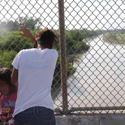 Mother and Daughter at the US Southern border