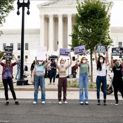 Women protesting abortion bans.