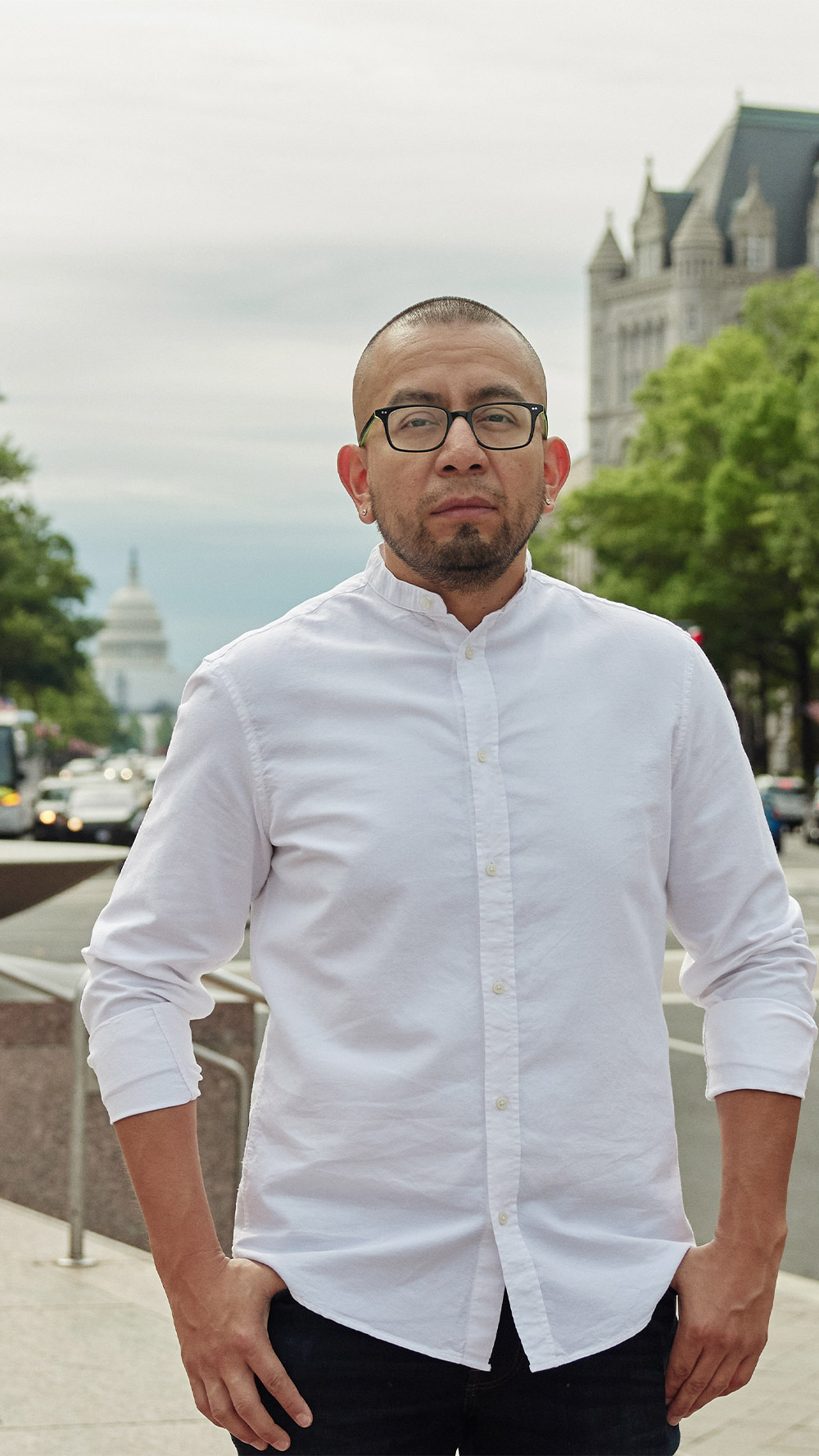 Ricardo Martinez standing with the US Capitol Building in the background.